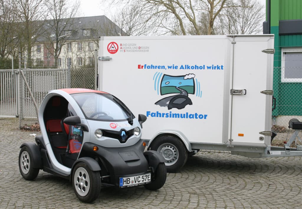 Twizy Fahrsimulator mit Anhänger